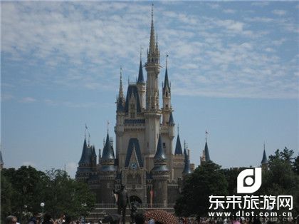 环球影城+富士急游乐园、丰田汽车馆、圣岳富士山、双古都6日陪伴之旅（东三省+大连户口）