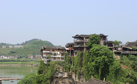 【原味湘西】长沙·韶山·凤凰古城·湘西苗寨·芙蓉古镇·花 开芙蓉·森林公园·大型民俗晚会天门山 2 飞 6 日游